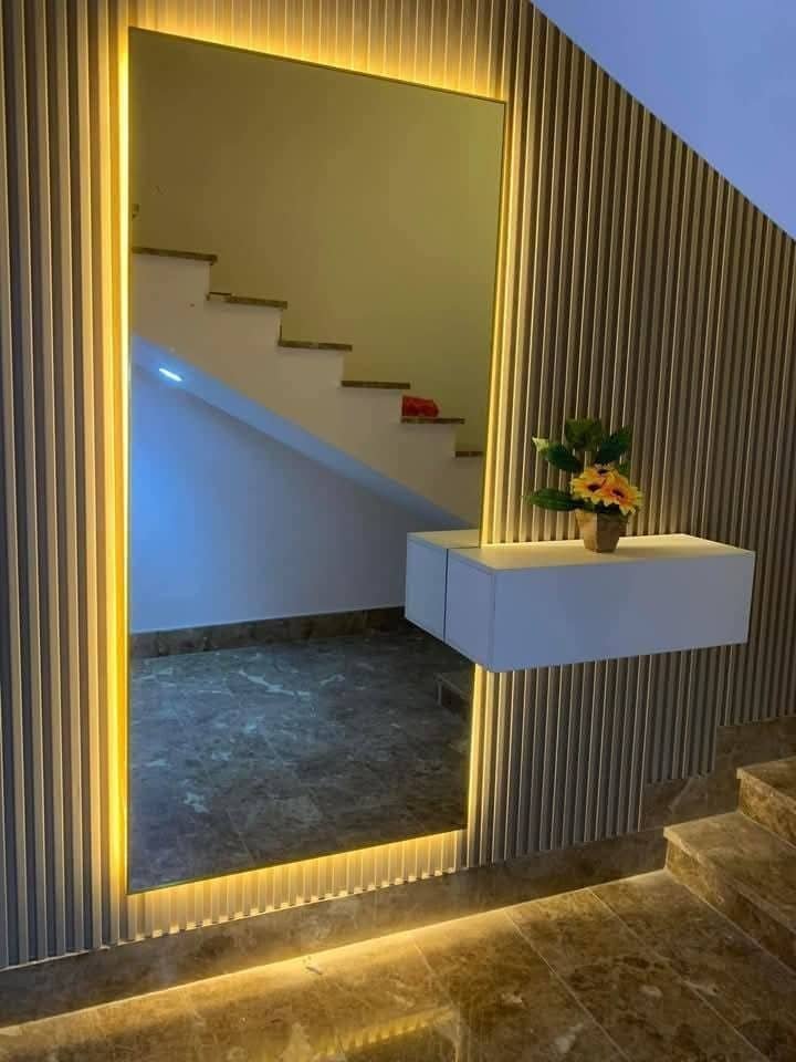 ديكورات مداخل ومرايا مع بديل خشب